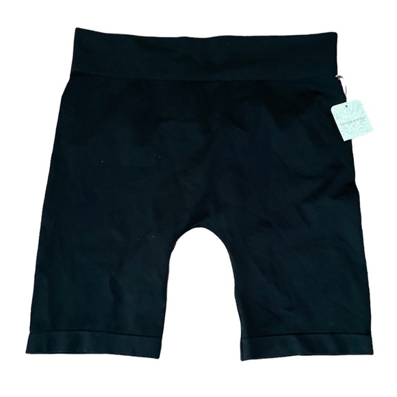 NWT Free People Seamless Shortie Black - Picture 2 of 4